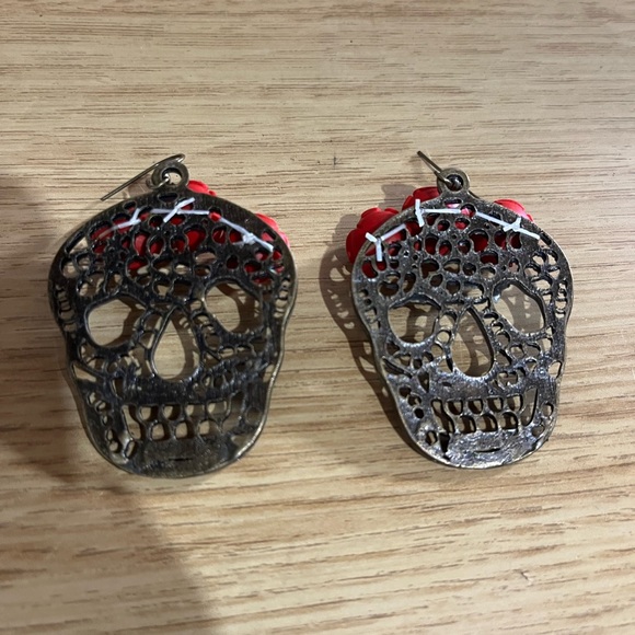 Skull earrings - Picture 2 of 3